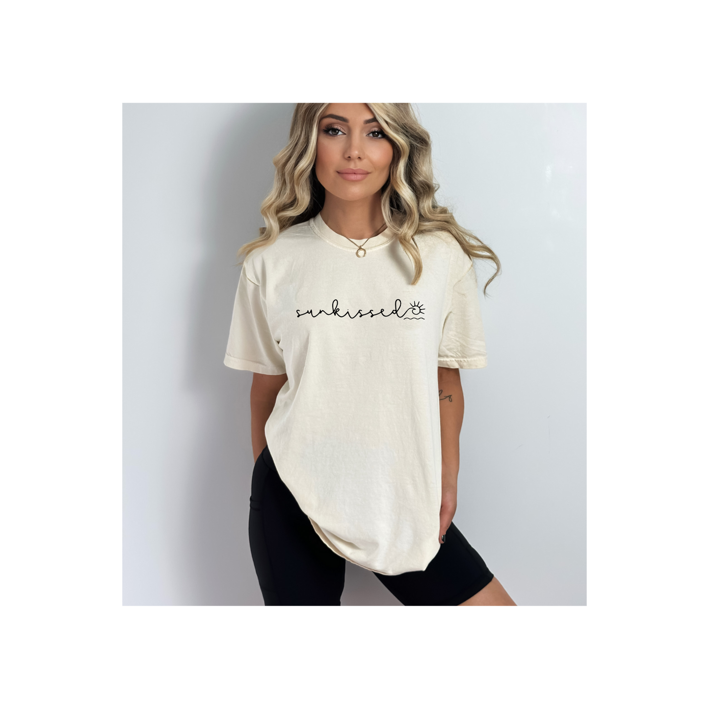 Minimalist Wave Sunkissed T-Shirt