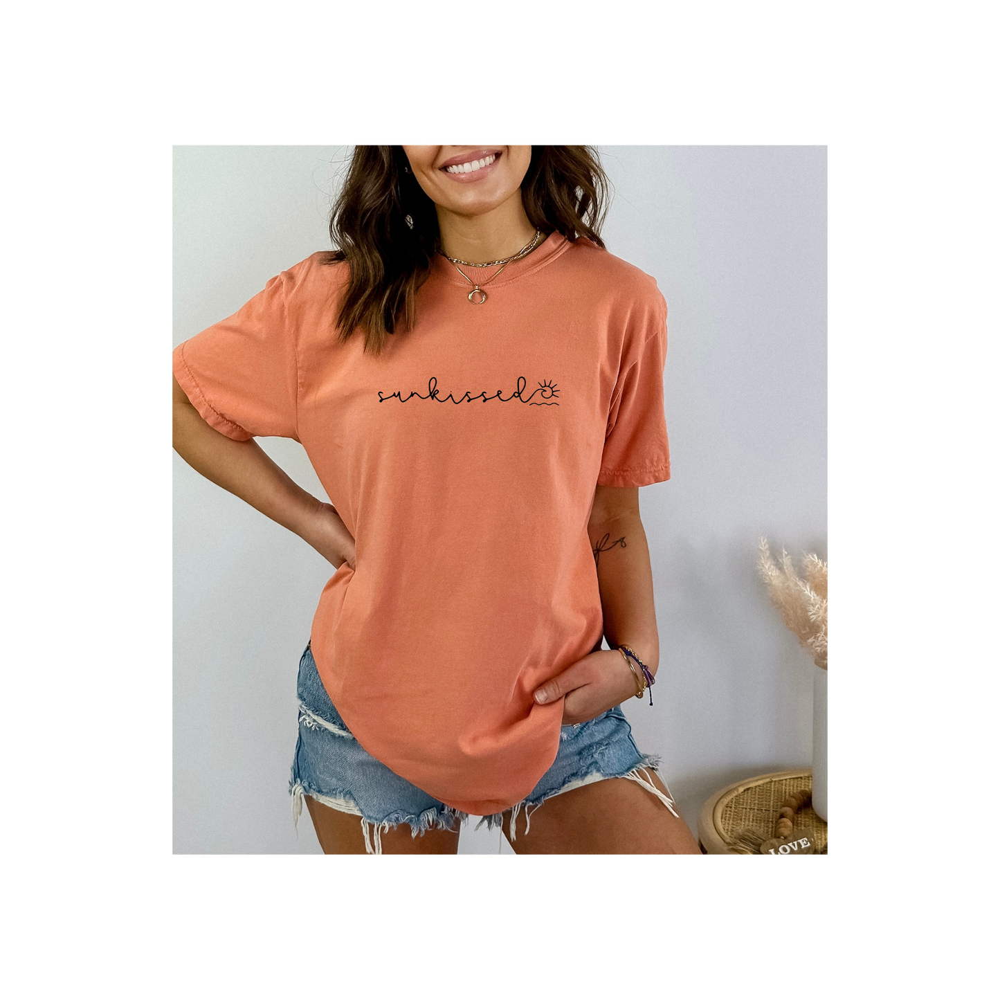 Minimalist Wave Sunkissed T-Shirt